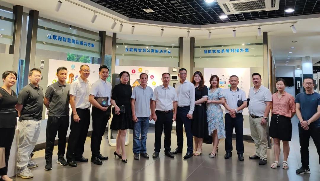 深化合作，推進行業(yè)發(fā)展--佛山市政協(xié)常委一行蒞臨廣東必達參觀交流